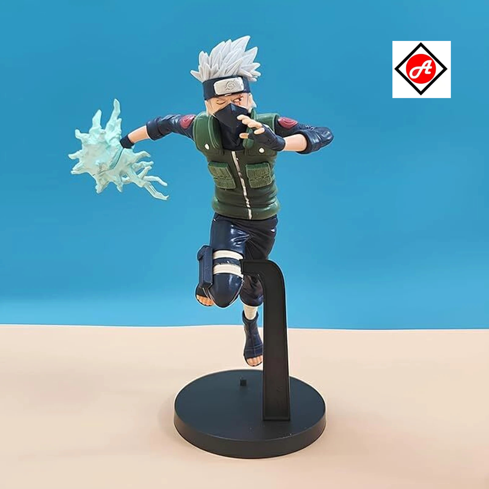 Kakashi Hatake action figure with Chidori effect (3)